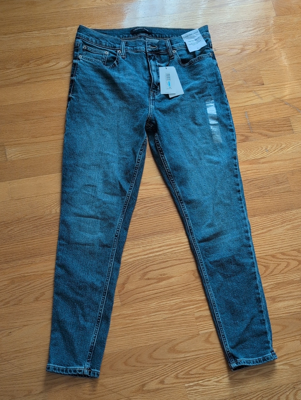 Calvin Klein Jeans Women’s Skinny Jeans in Blue Wash